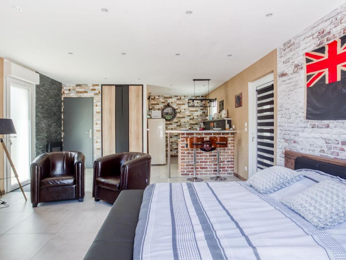 Cosy Apartment In Eperlecques With Fireplace Camera foto