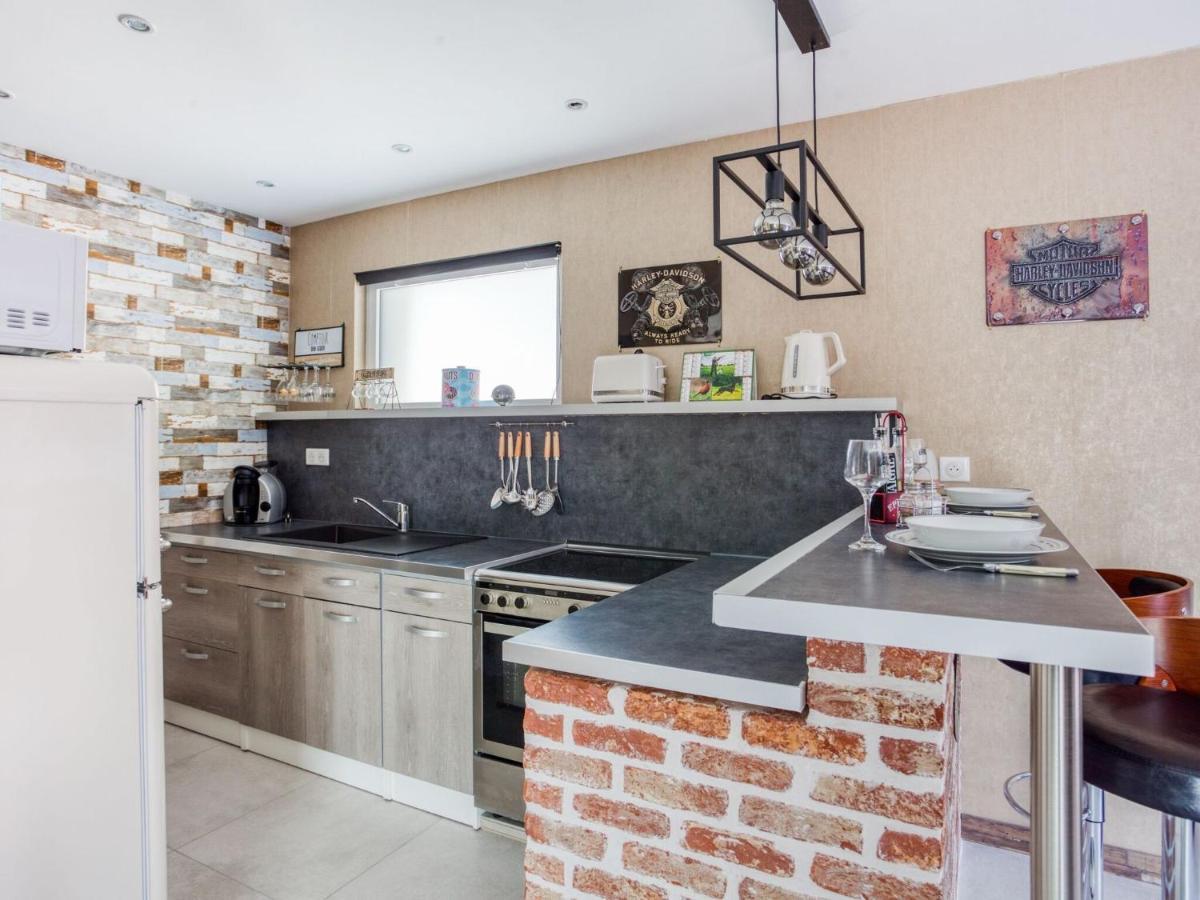 Cosy Apartment In Eperlecques With Fireplace Camera foto
