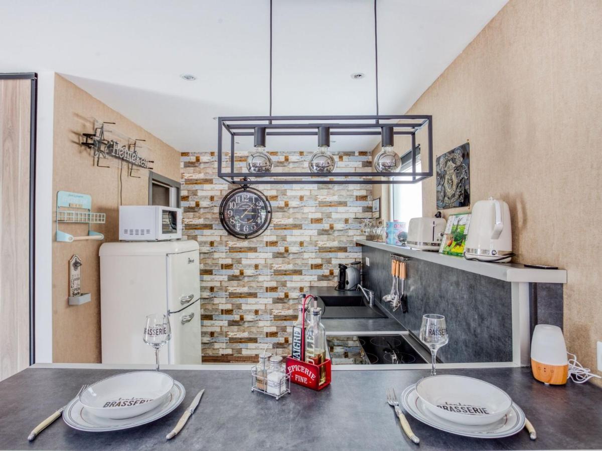 Cosy Apartment In Eperlecques With Fireplace Camera foto